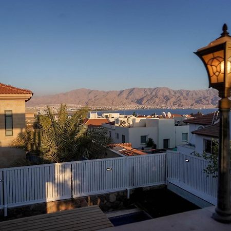 וילה רוני בריכה מחוממת Villa Roni Heated Pool 埃拉特 外观 照片