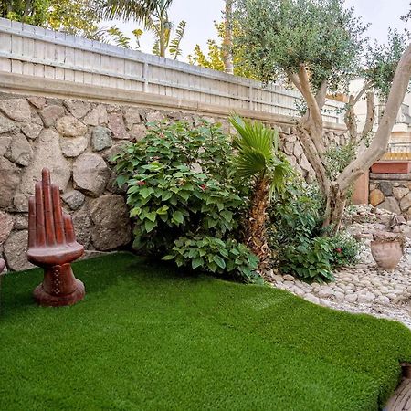 וילה רוני בריכה מחוממת Villa Roni Heated Pool 埃拉特 外观 照片