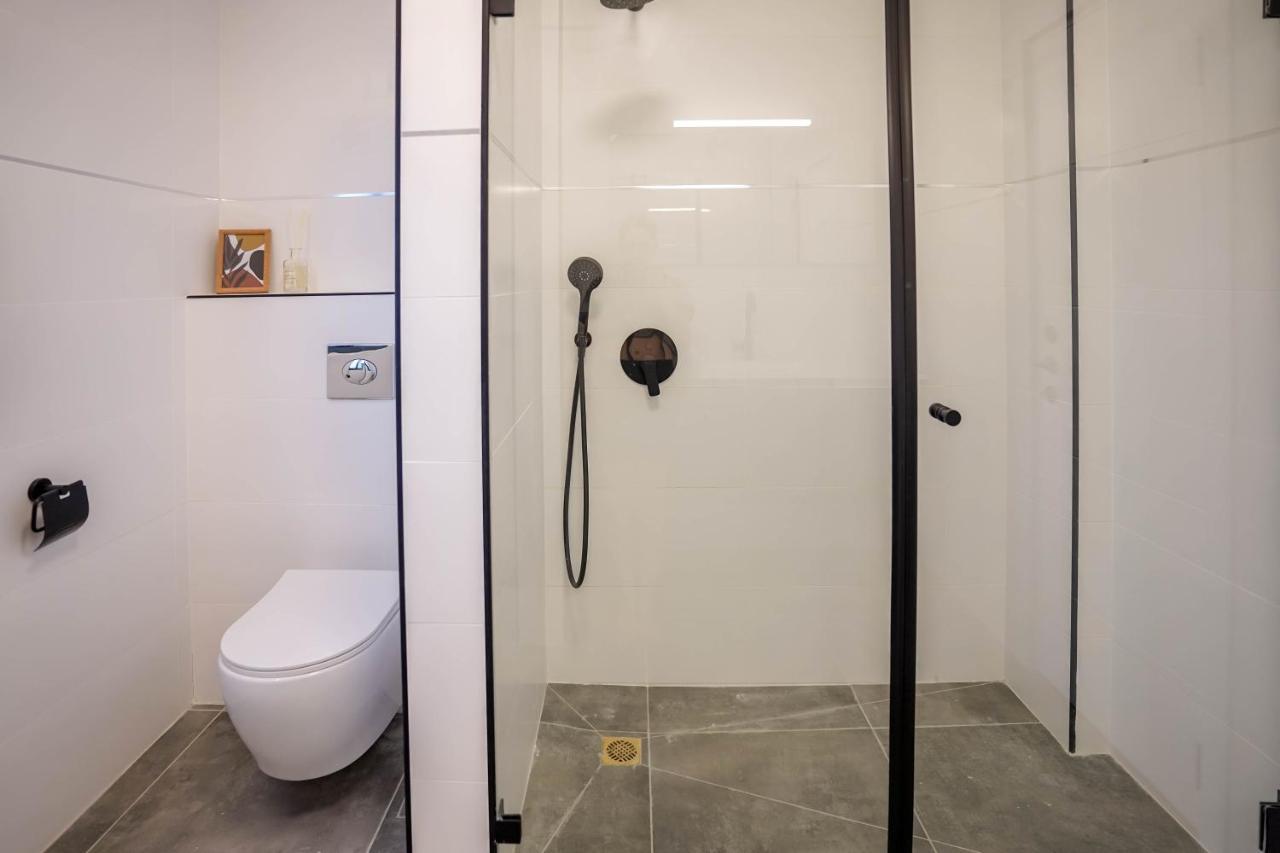 וילה רוני בריכה מחוממת Villa Roni Heated Pool 埃拉特 外观 照片
