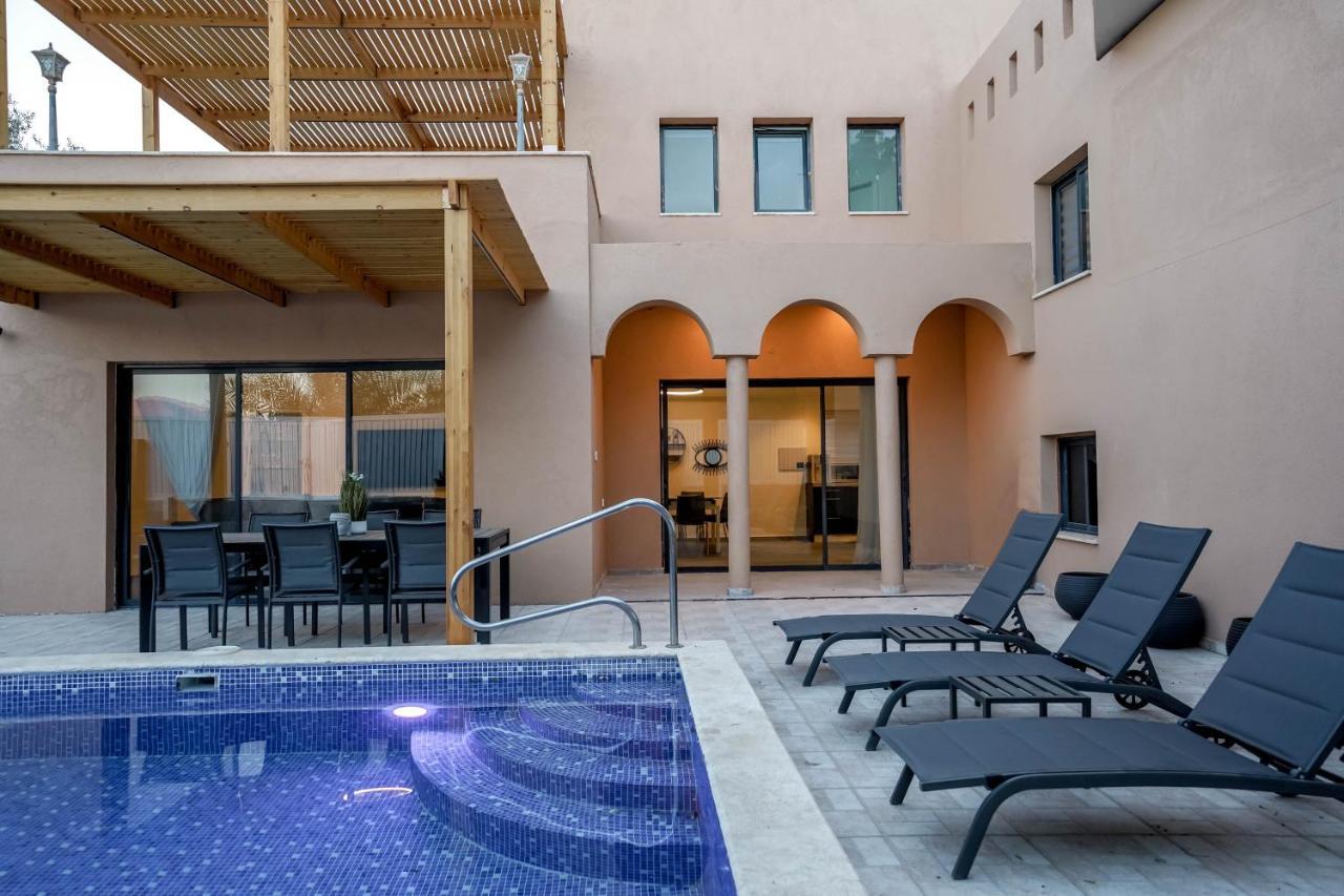 וילה רוני בריכה מחוממת Villa Roni Heated Pool 埃拉特 外观 照片